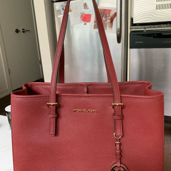 Michael Kors handbag - Picture 3 of 8